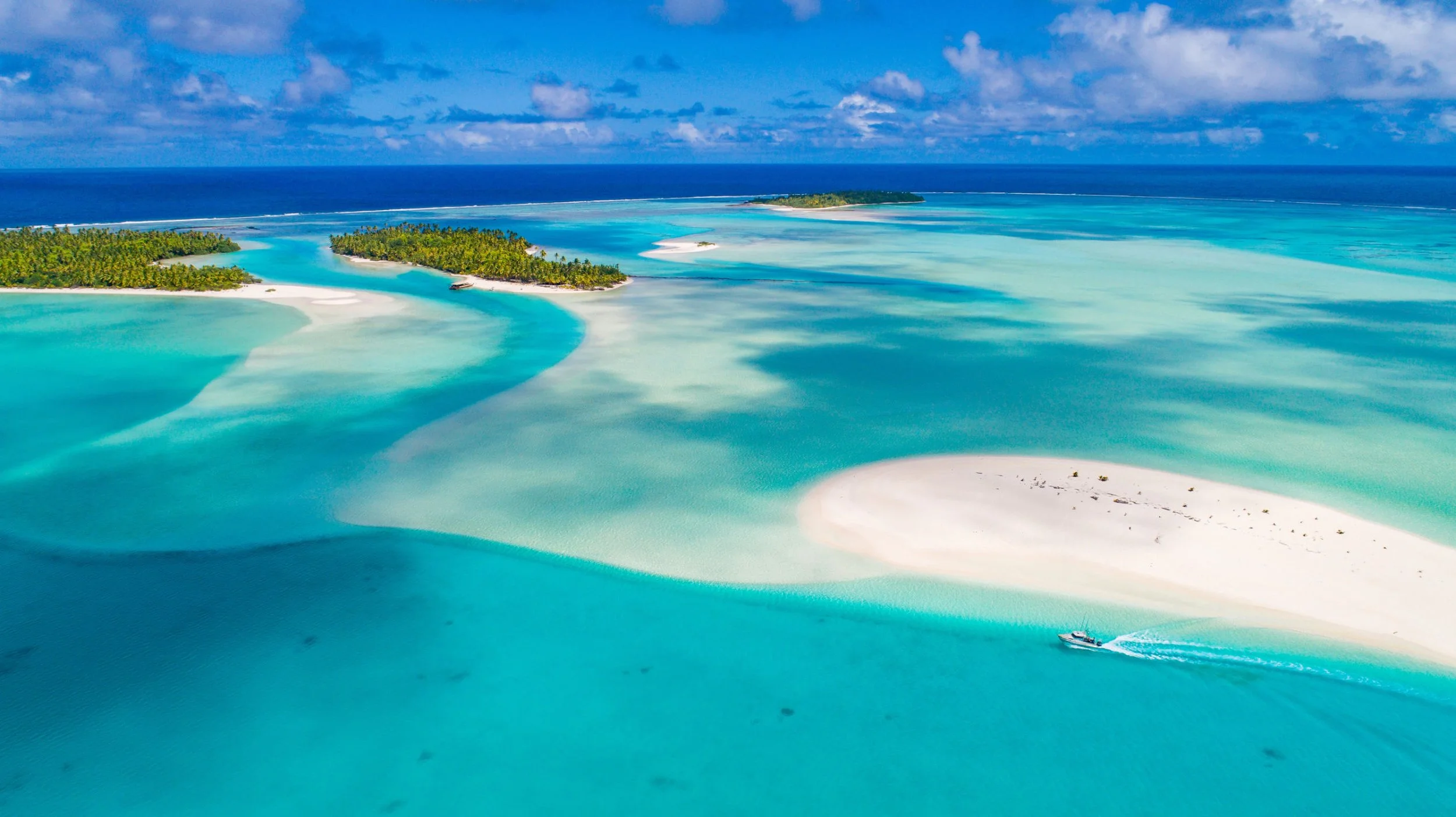 Drone shot on Aitutaki.jpg