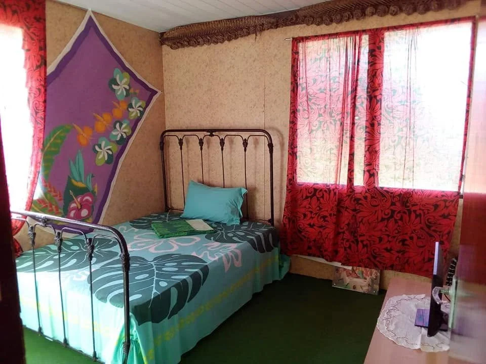 Example bedroom on Anaa.jpg