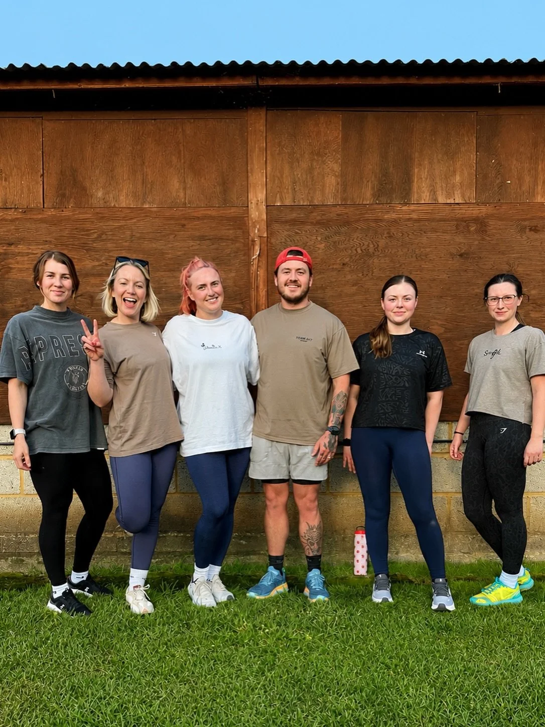 HYROX energy.. but dialled down just enough 👊 

No pressure. No ego. Just good work, good vibes, and a seriously satisfying sweat 💦 

#HYROX #hyroxtraining #hybridtraining #strengthandendurance #smallgrouptraining