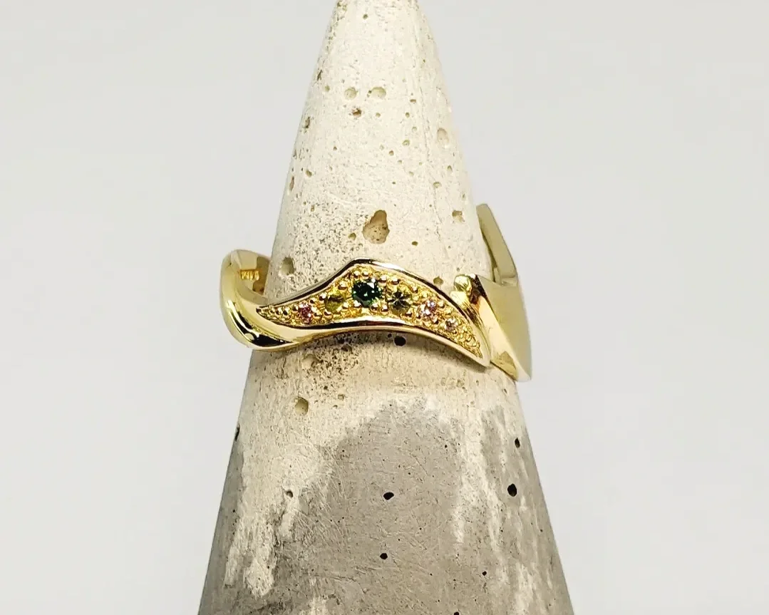 Every swoop and line of this ring come directly from the painting itself.