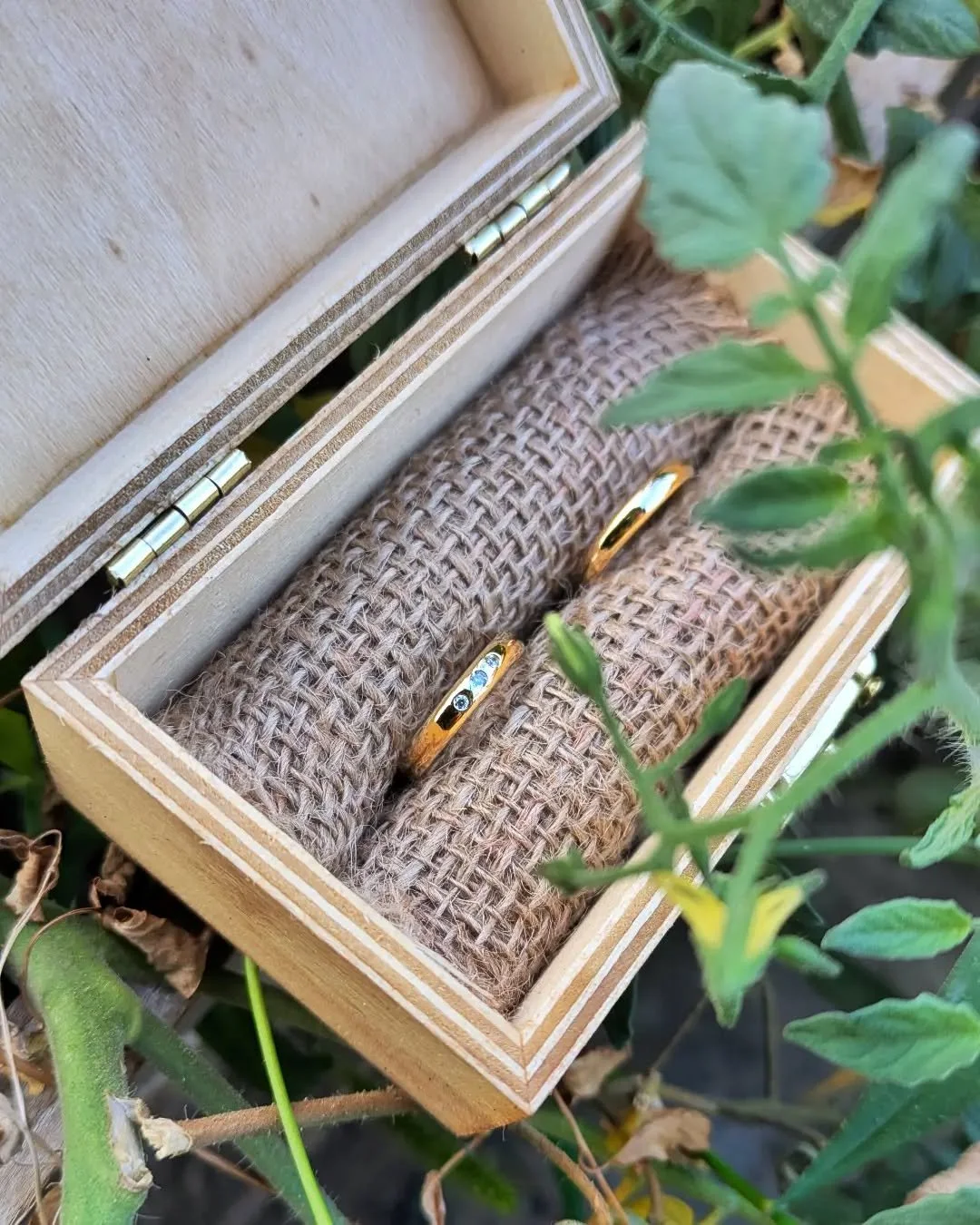&bull; New Beginnings &bull; ✨

A wedding band is more than a circle of precious metal.
It is a promise, a new beginning, and the first chapter of a story yet to be written.

But new beginnings don't ask us to forget the past. Instead, they invite us