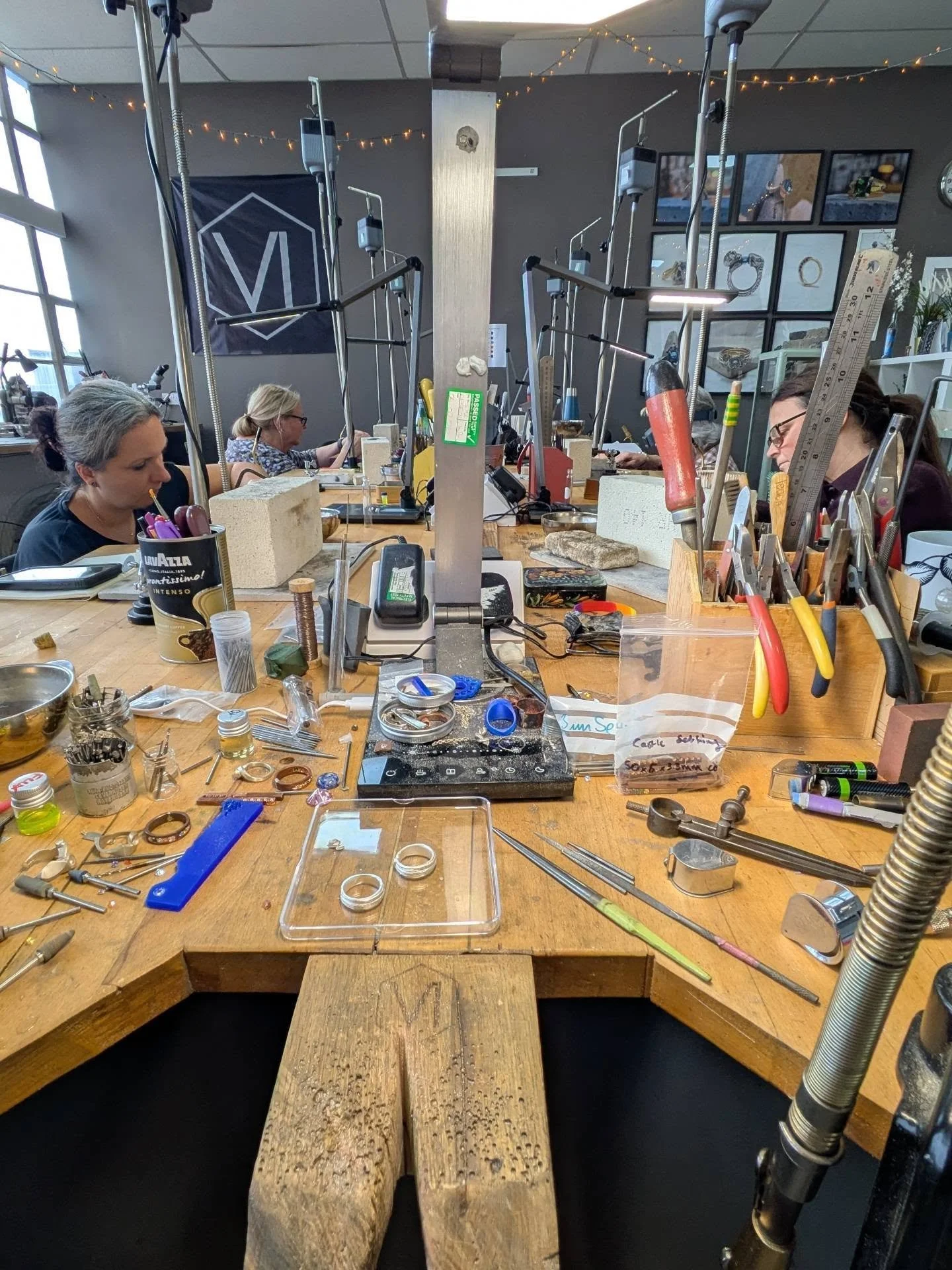&bull; The Art of Mitsuro Masterclass &bull; @vanillaink_cic

This weekend I was welcomed back to my old jewellery home in Glasgow to deliver a Mitsuro Masterclass.

It was a brilliant two days spent with a wonderful group of makers, all full of curi