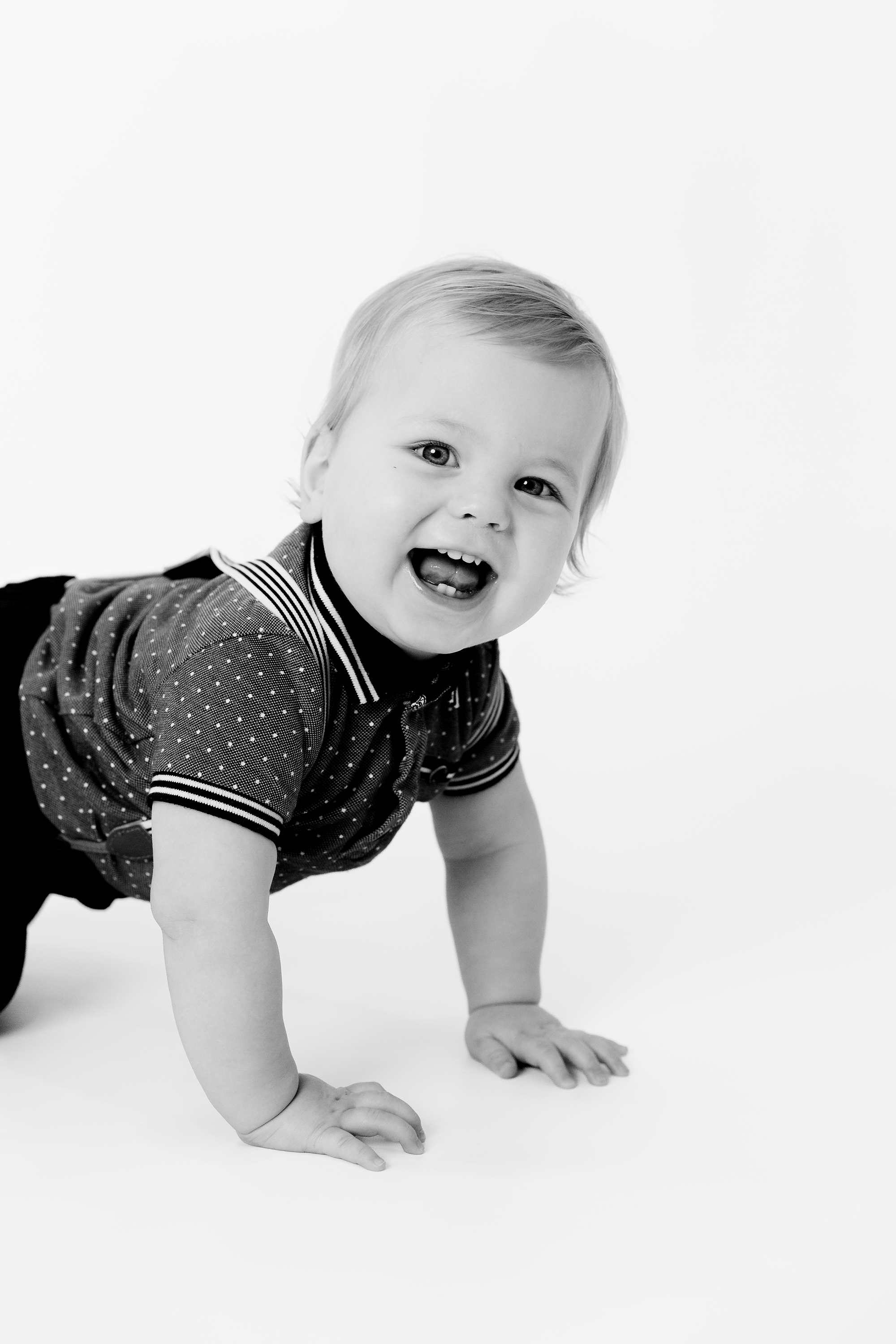 PERSONALITY-PORTRAITS-Black-and-white-childrens-portraits-christchurch-rolleston-new-zealand-photographer-photography-black33.png