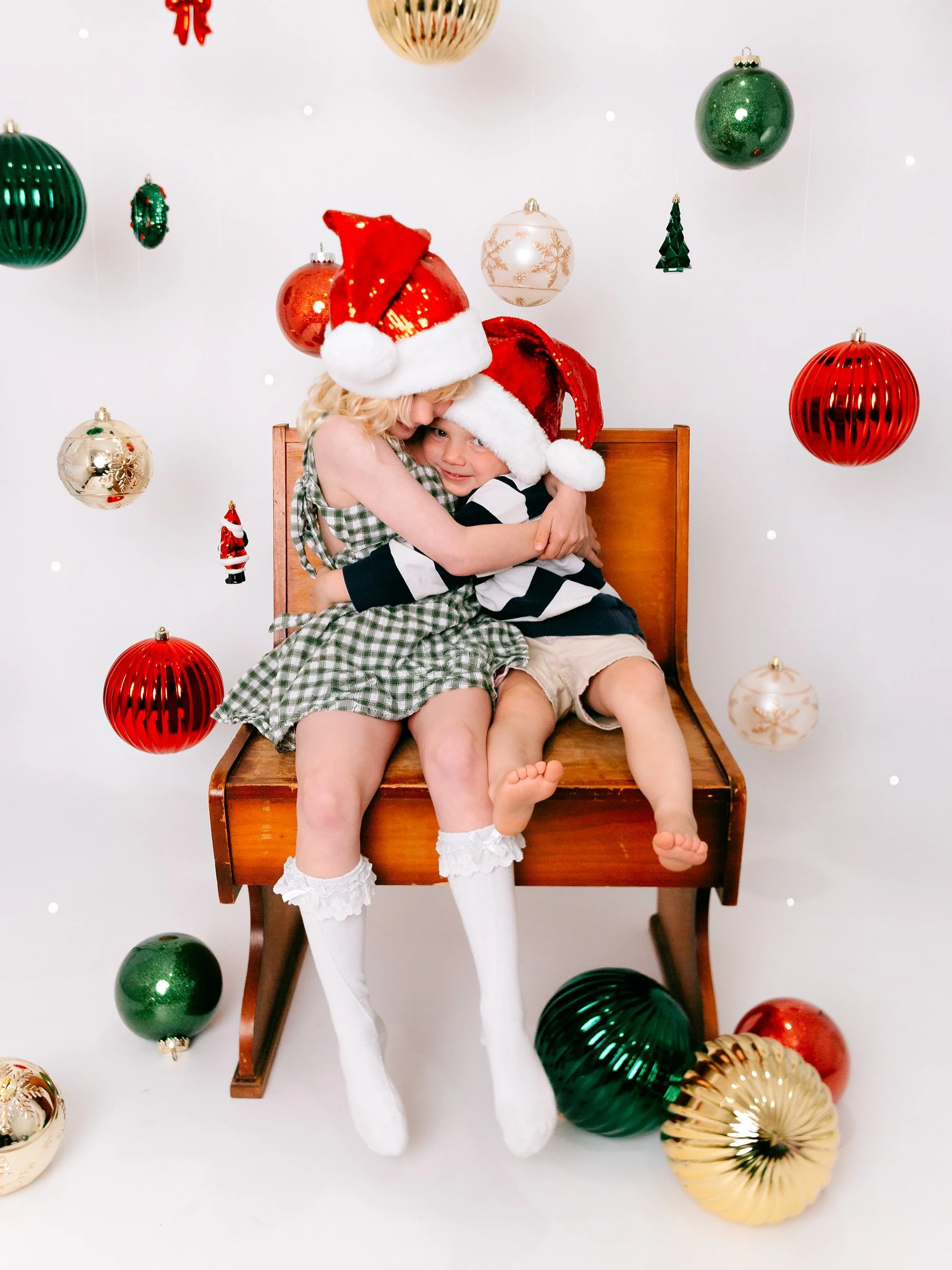 Christmas Minis are LIVE and ready to book! 🥹❤️

I&rsquo;m SO excited to welcome you all into the studio to capture some Christmas magic and all those cheeky little smiles!

Our available dates are:

🎅🏼 Saturday 14th November
🎄 Sunday 29th Novemb