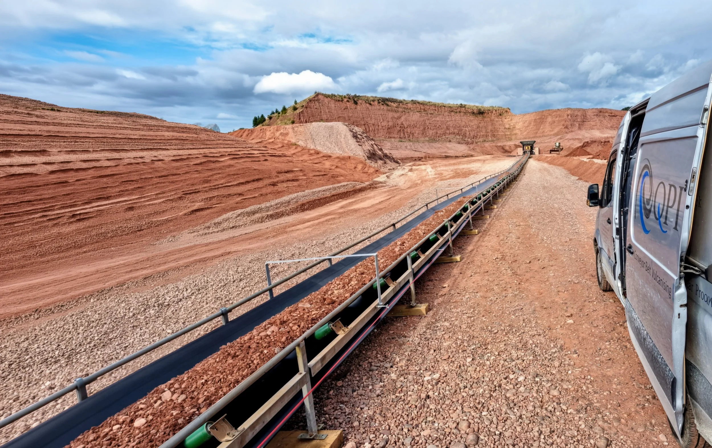 Industrial conveyor installation and site service support