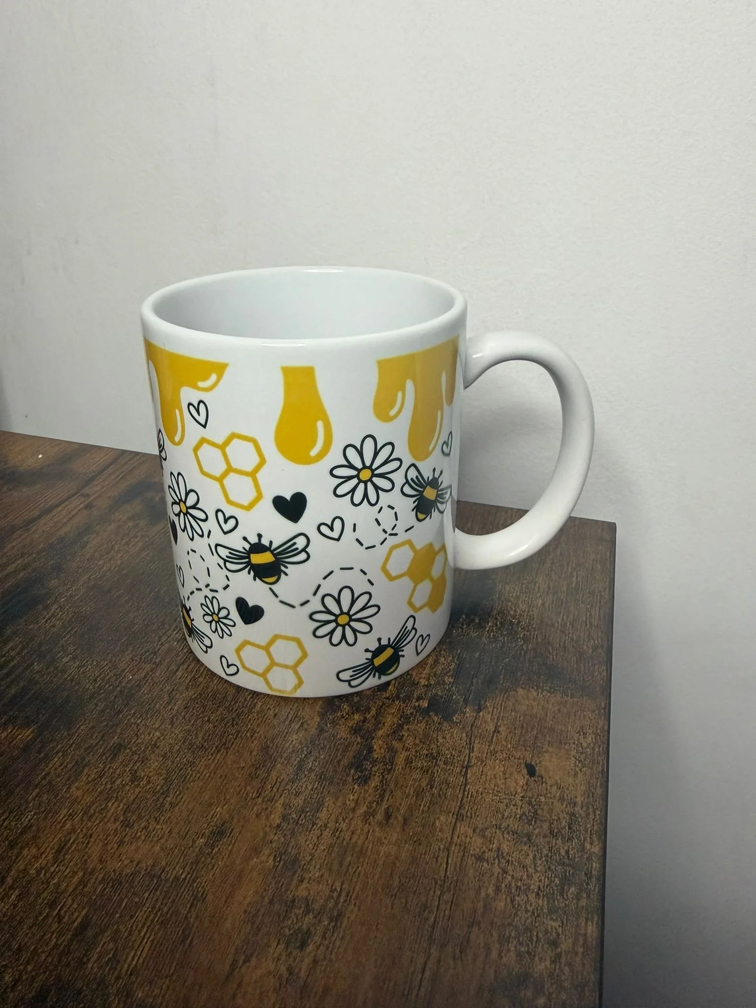 Bee-utiful New Mug Design!
