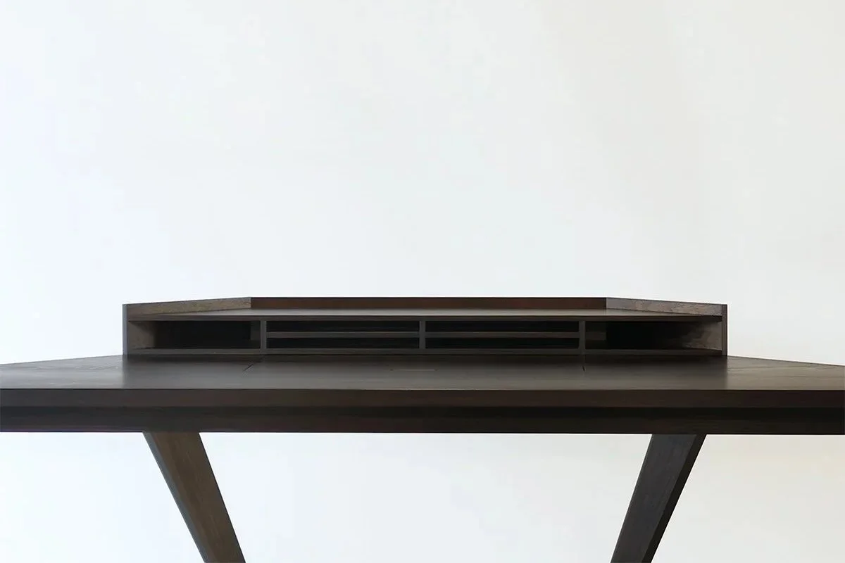 Vista St Desk