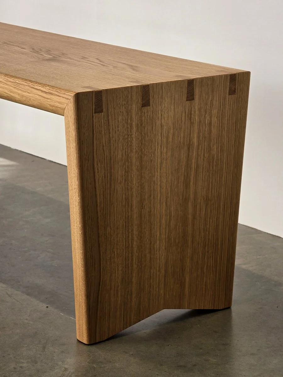 Dovetail Bench in American Oak with exposed dovetail joinery, Nathan Day Design - corner detail