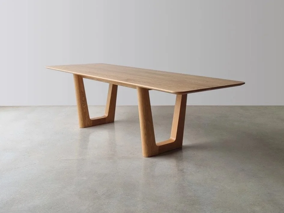 Aalia Table