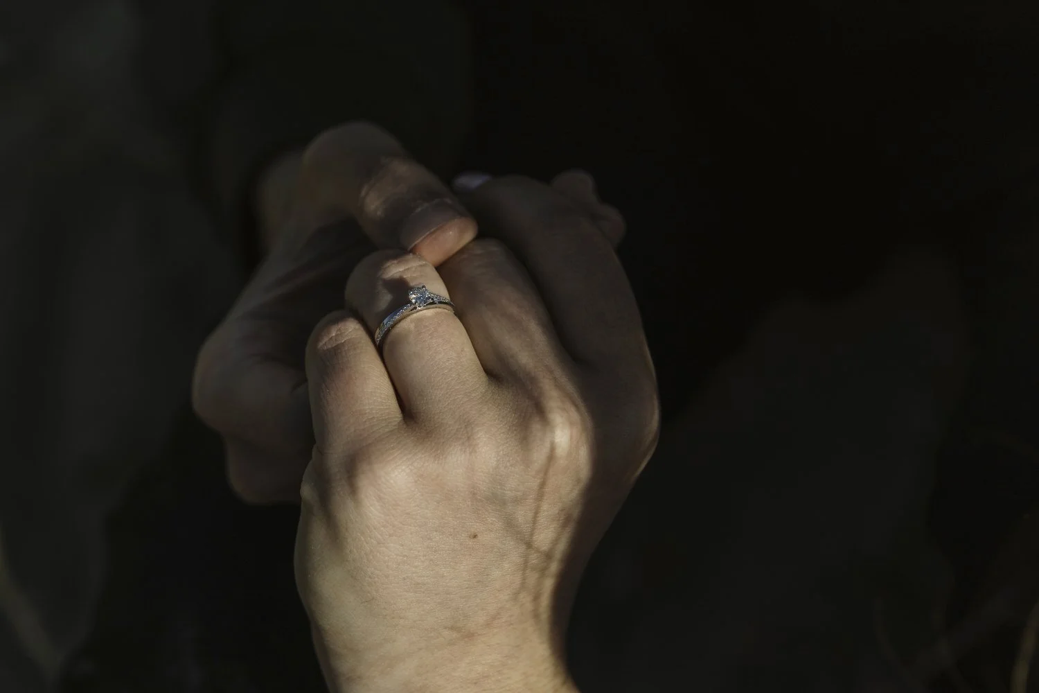 proposal-photography-swansea-engagement ring