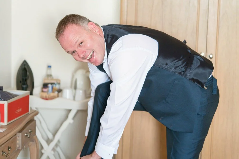Wedding-photographer-swansea-king-arthur-hotel-04.jpg