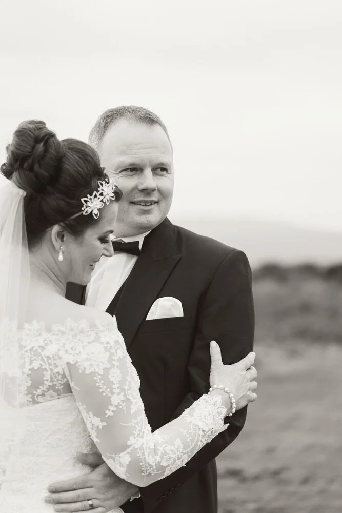 Wedding-photographer-swansea-king-arthur-hotel-02.jpg