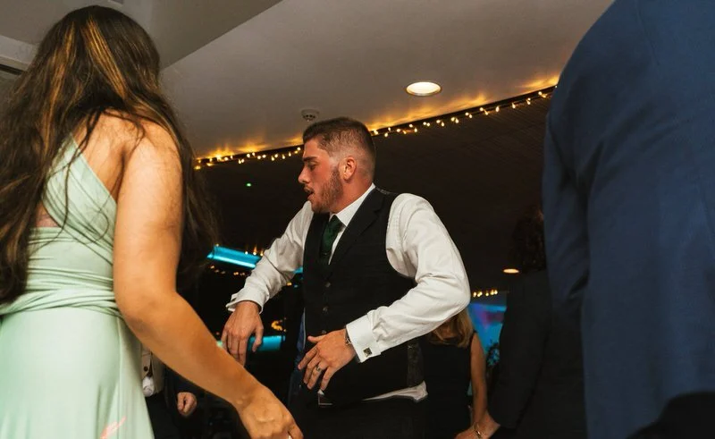 Gower-wedding-videographer-flashbulb-fairyhill-swansea282029.jpg
