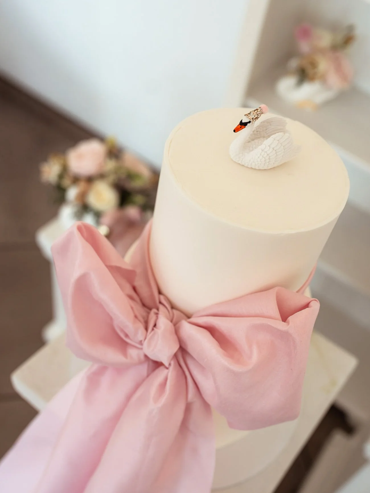 Wedding-trends-colour-schemes (1).jpg