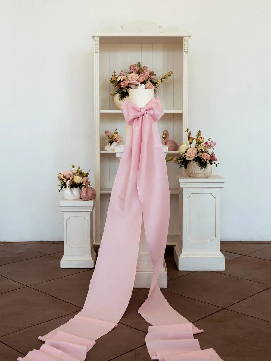 Swan wedding cake topper