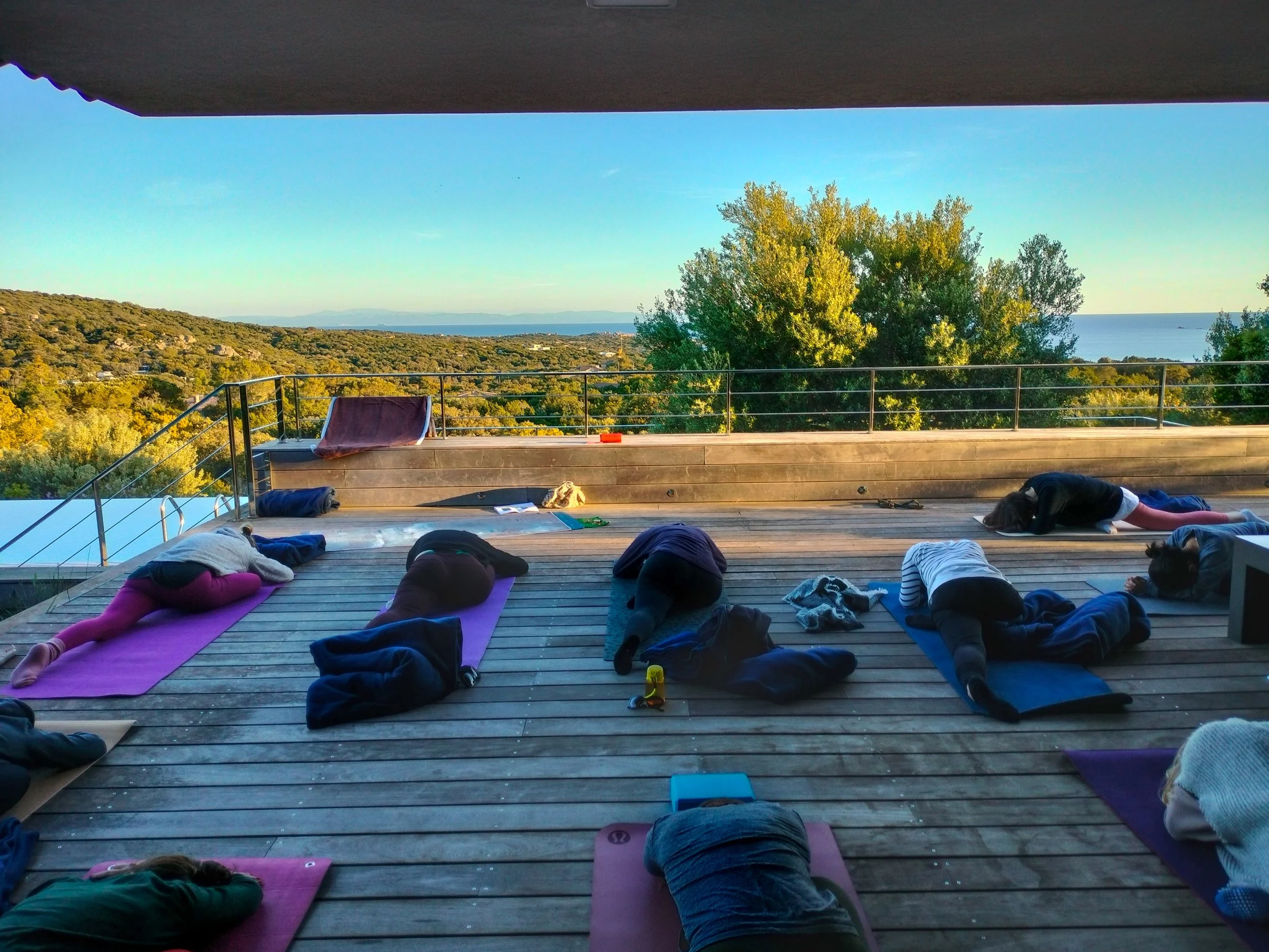 Retraite au bord de l’eau · Figari, Corse