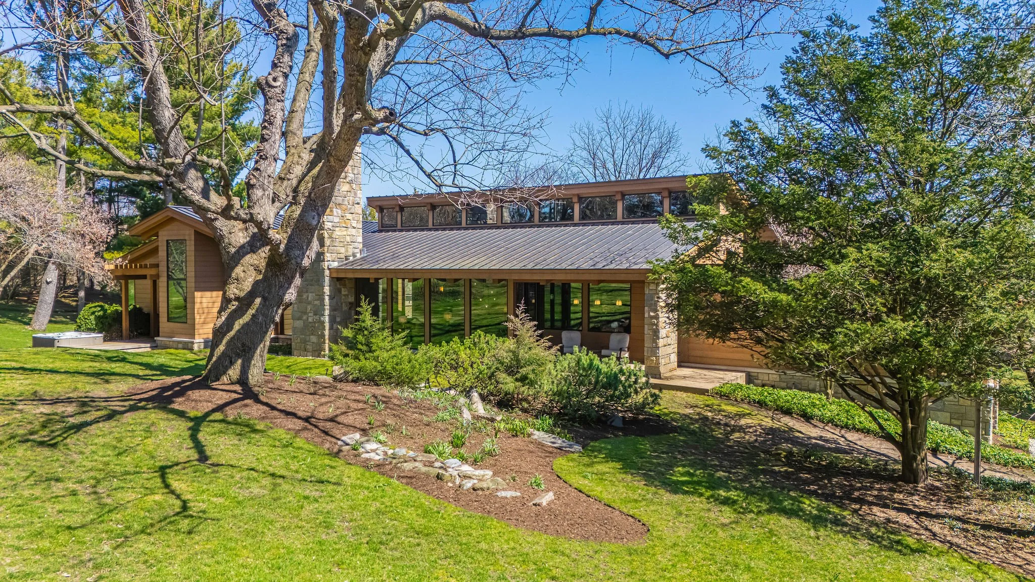 5051BeachRd-2.jpg