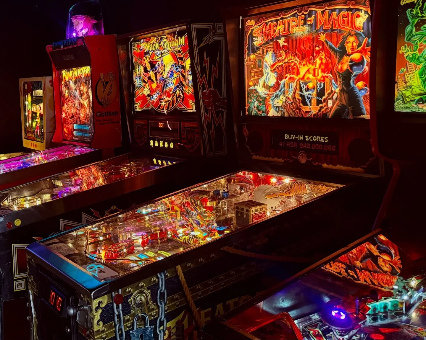 Happy Monday! Tonight is the closing party for @pinballchicago&rsquo;s Spring 2026 season&mdash; come by at 7:30 for trophies and a pinball tournament open to all (no points! Just fun!). The next season of Pinball Chicago will begin in September&hell