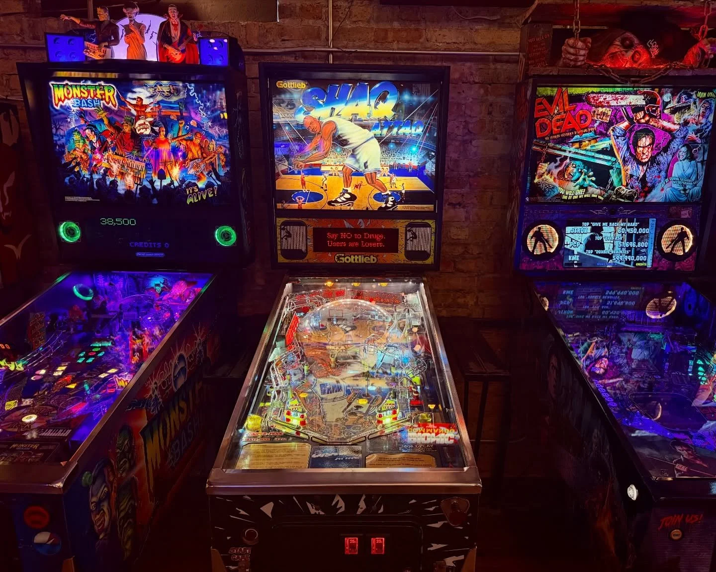 Our SHAQ ATTAQ is now on the floor for all to play for a little while, if you wanna try to beat a Max high score! GOOD LUCK WITH THAT!
🏀🏀
Happy Wednesday! Tonight is @bellesandchimeschi Season 17 A-Division FINALS, 7pm! And it&rsquo;s Killer Queen 