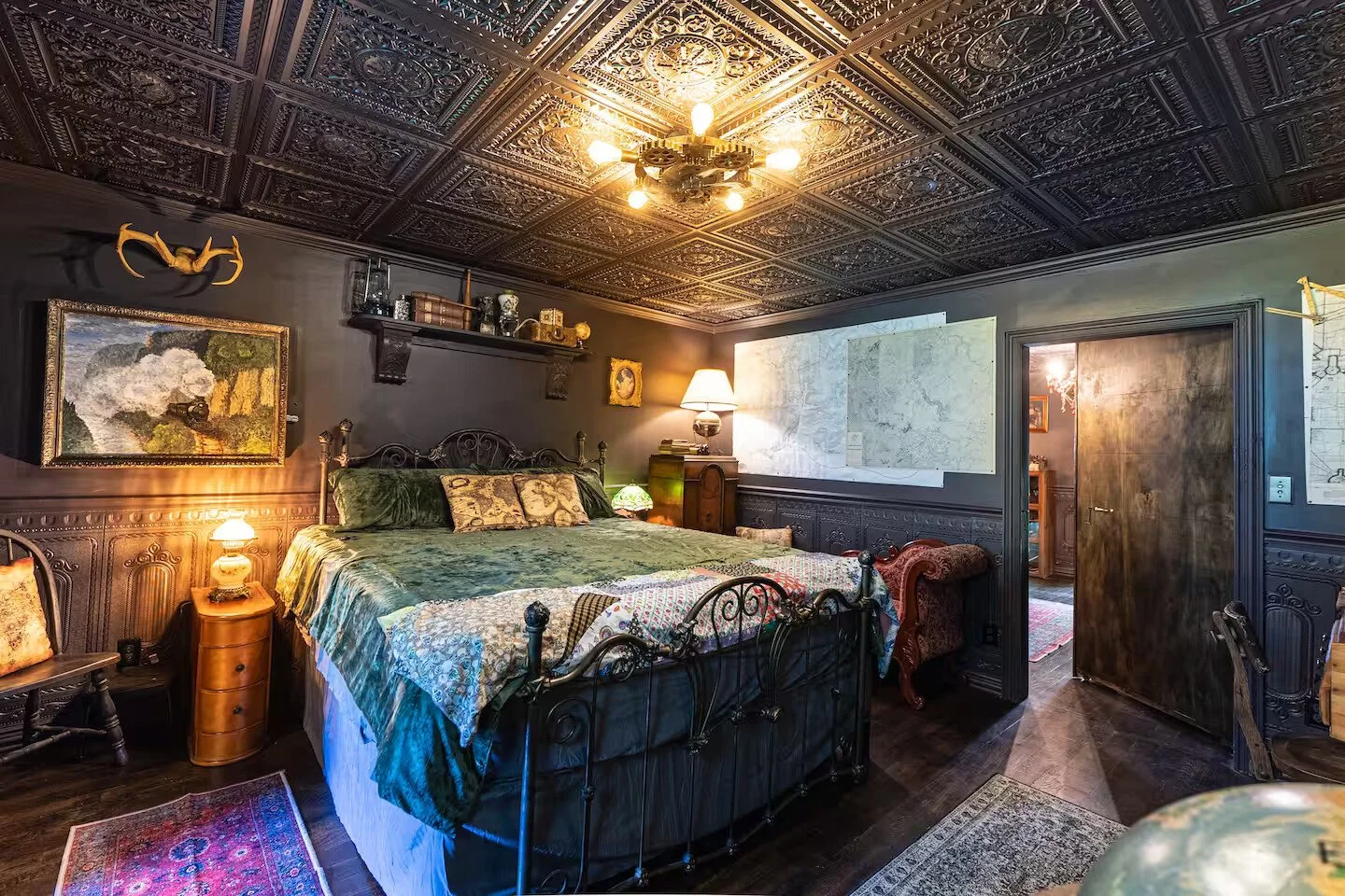 master-bed-passage.jpg