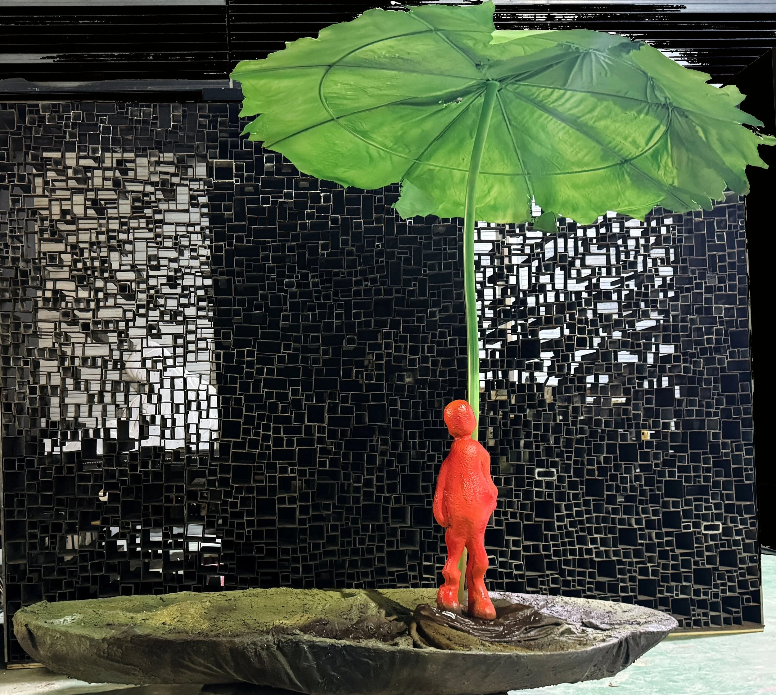 Wondering, 2026 Iron, clouth, resin 200cmx160cmx172cm 