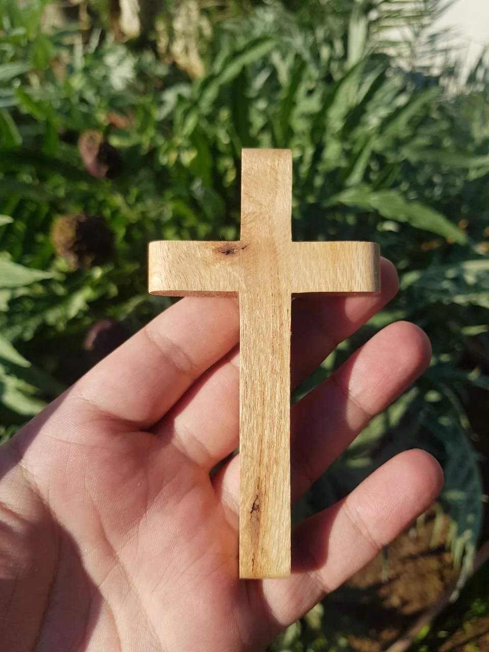 2 knots oak small hand cross.jpg