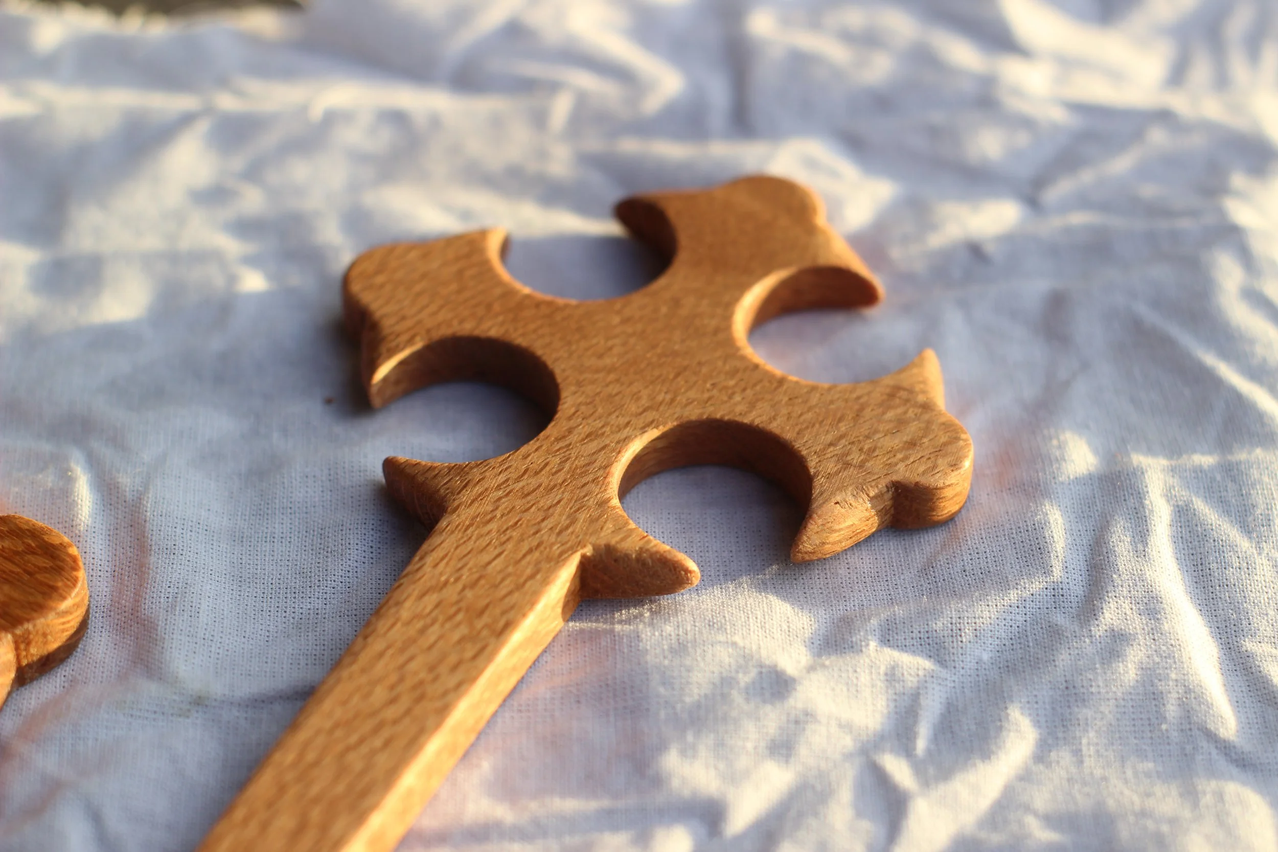 kyrollos the sixth 6th silky oak priest set detail hand cross white background shot coptic style rounded ends pointy corners.JPG
