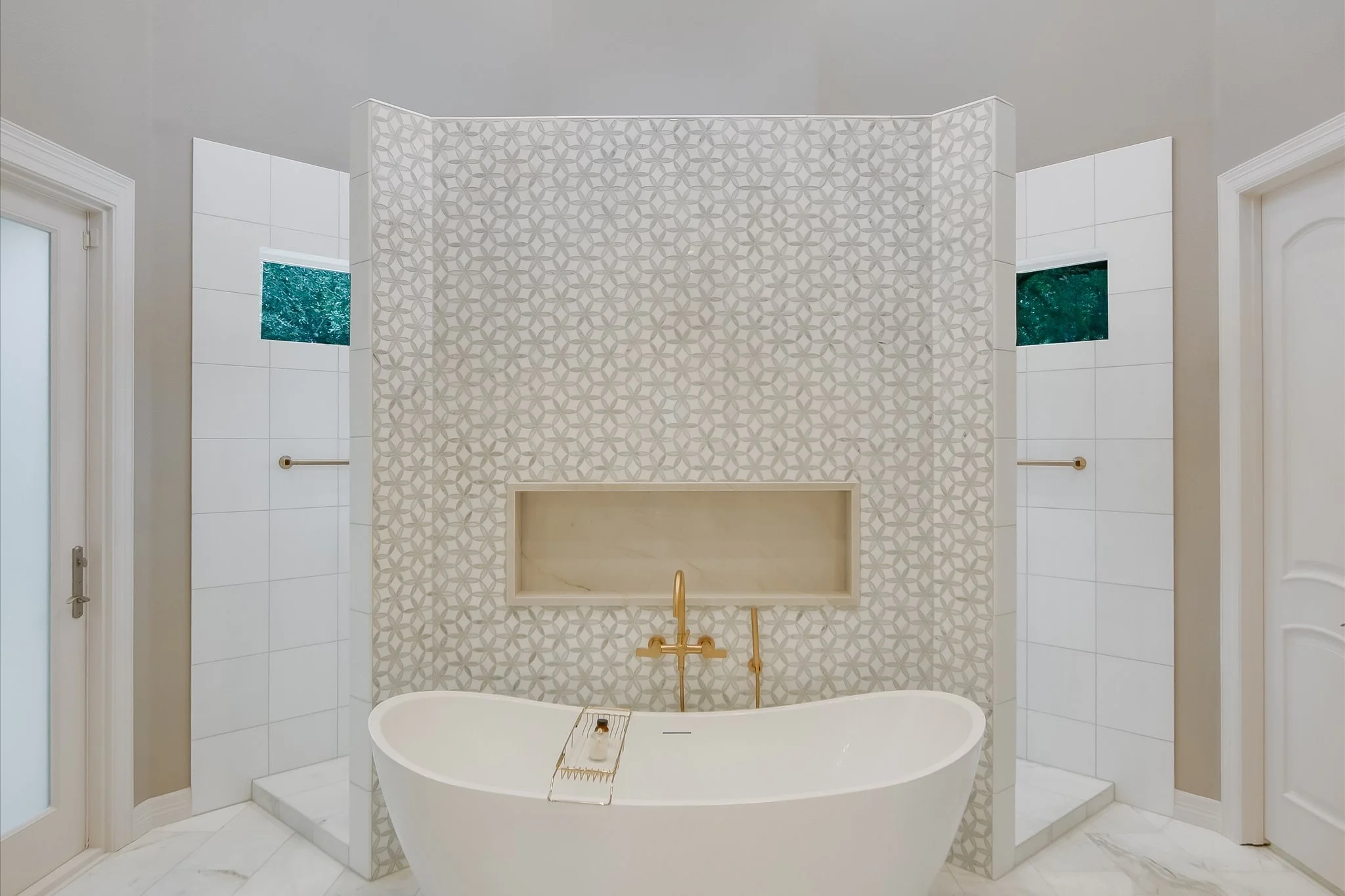 77-Prmary Bathroom Vertical 2.jpg