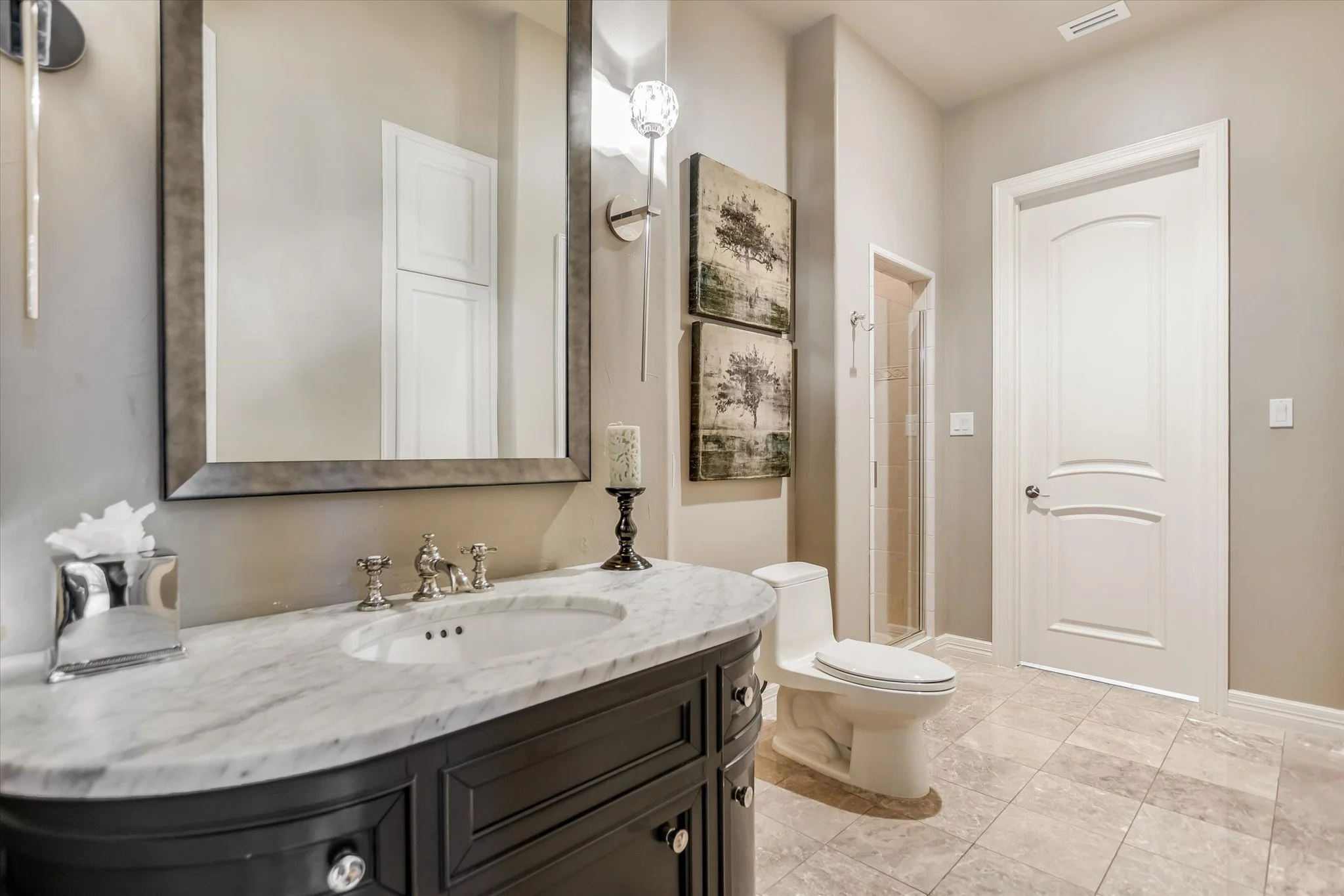 31-2nd Bathroom.jpg