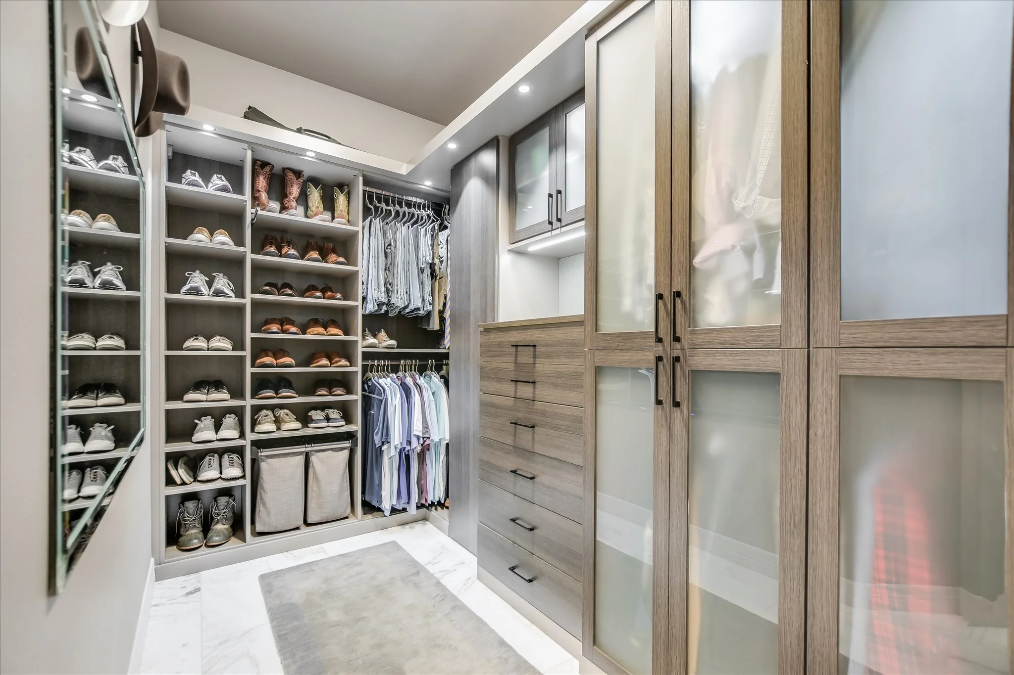 79-Prmary Closet His.jpg