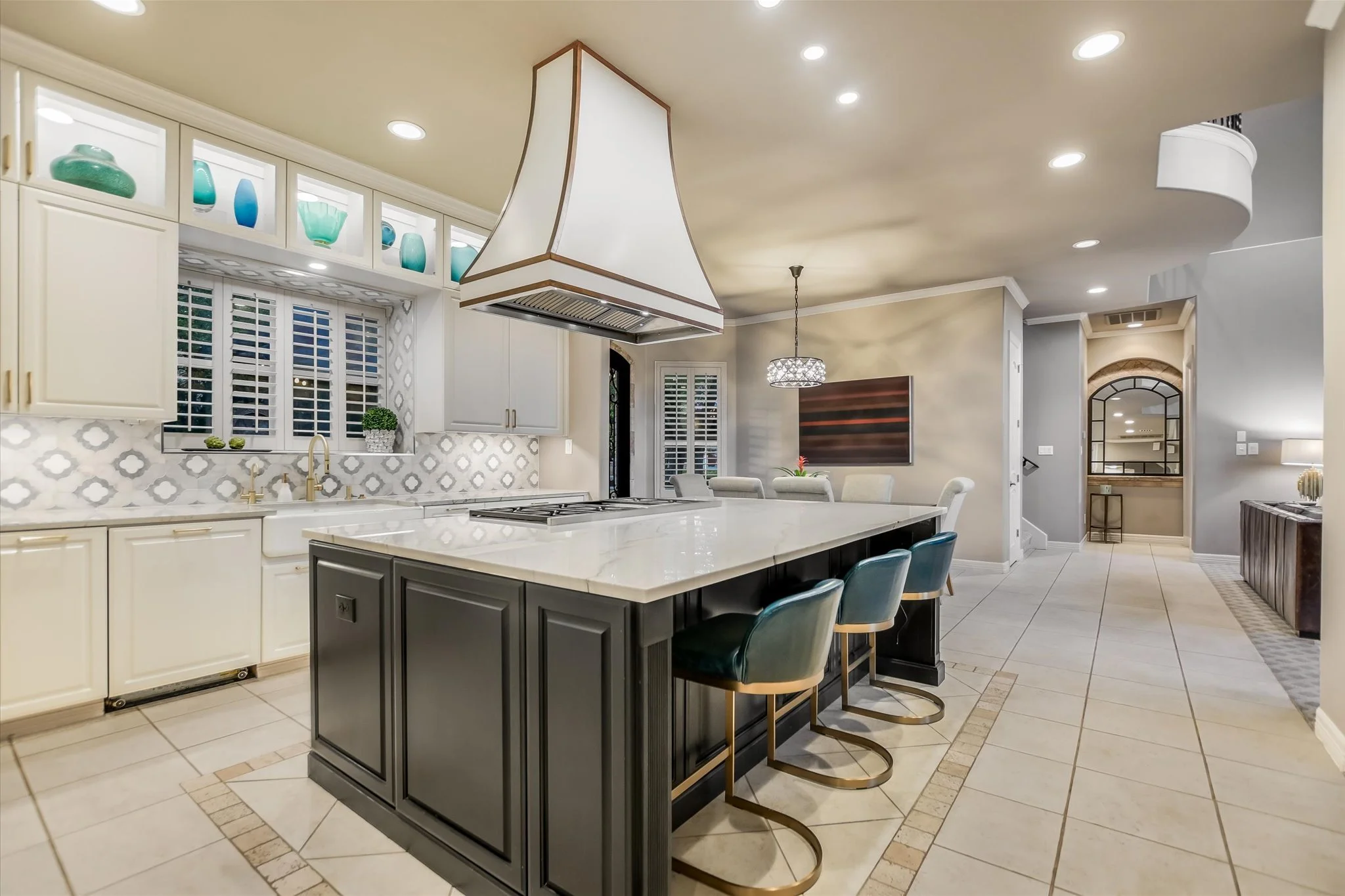 15-Kitchen Twilight 2.jpg