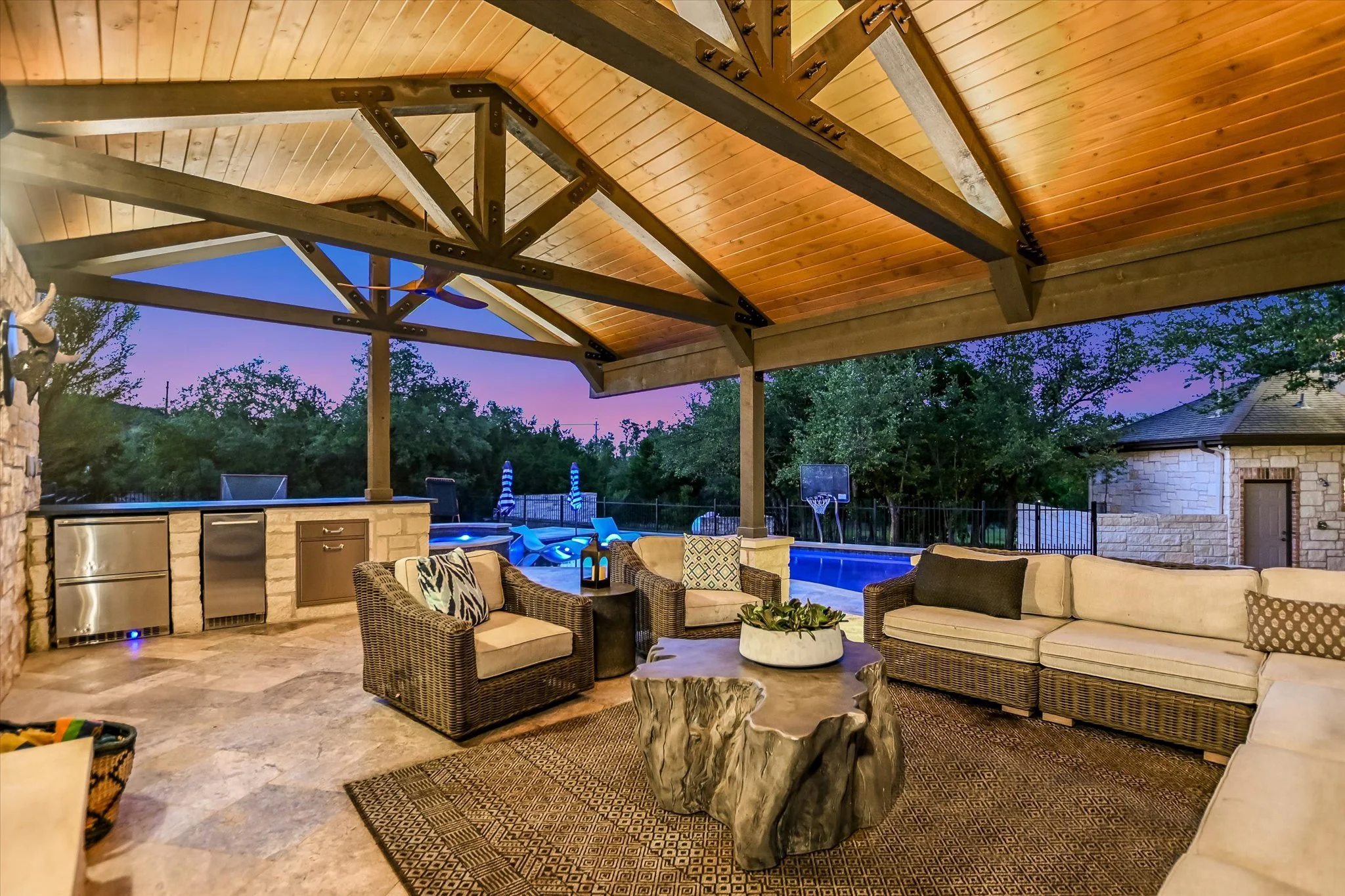 39-Outdoor Living Twilight.jpg