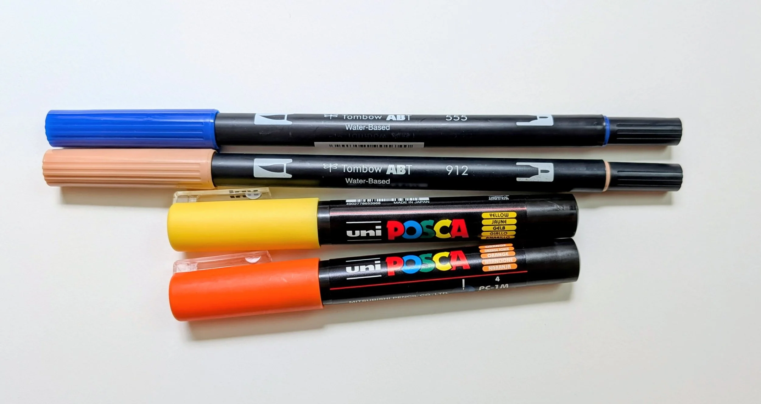 rotuladores punta redonda Tombow ABT y Uni Posca