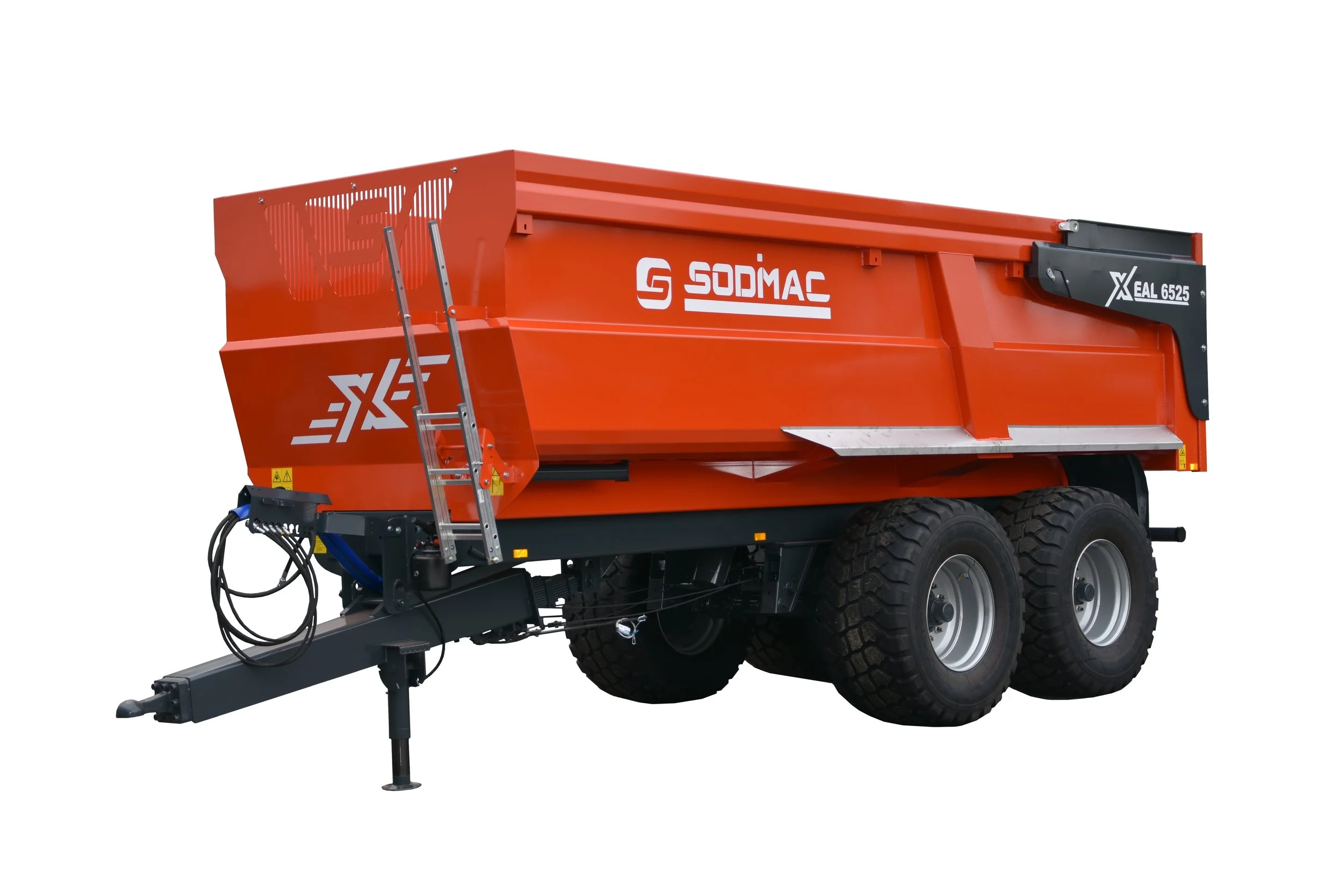 Remorque orange pour équipement agricole Sodimac avec roues larges. XEAL