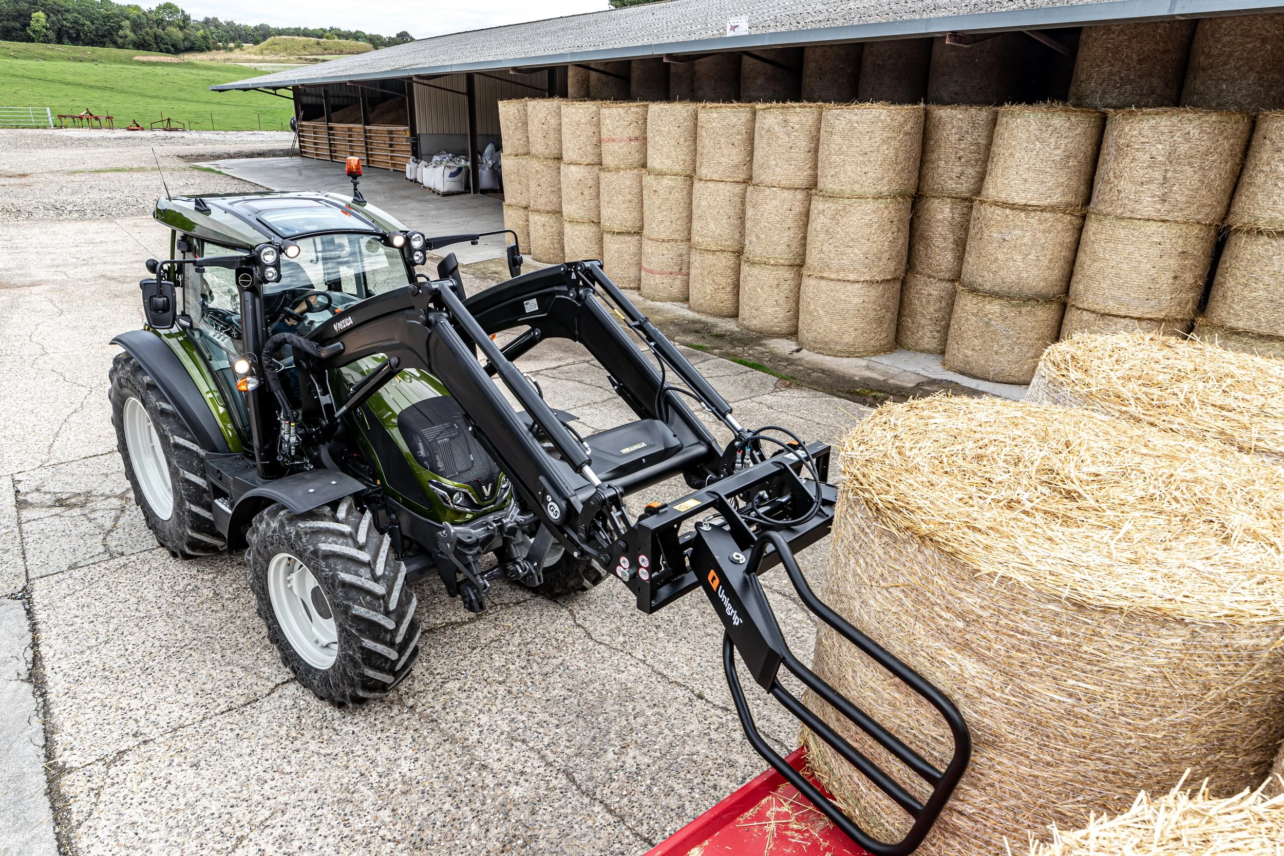 Tracteur chargeur de la série G VALTRA, compact, polyvalent, chargeur