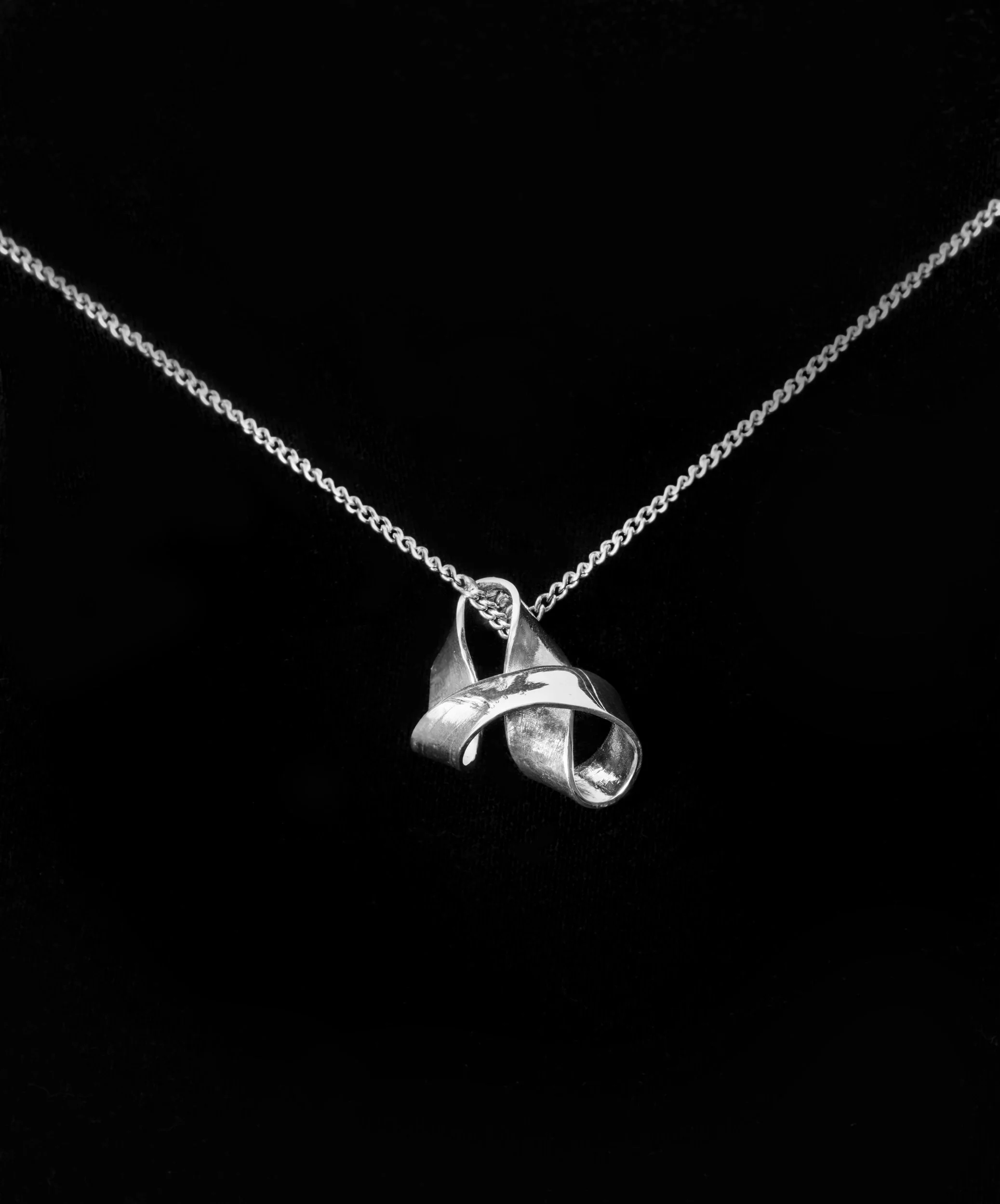 Pendant, unique *