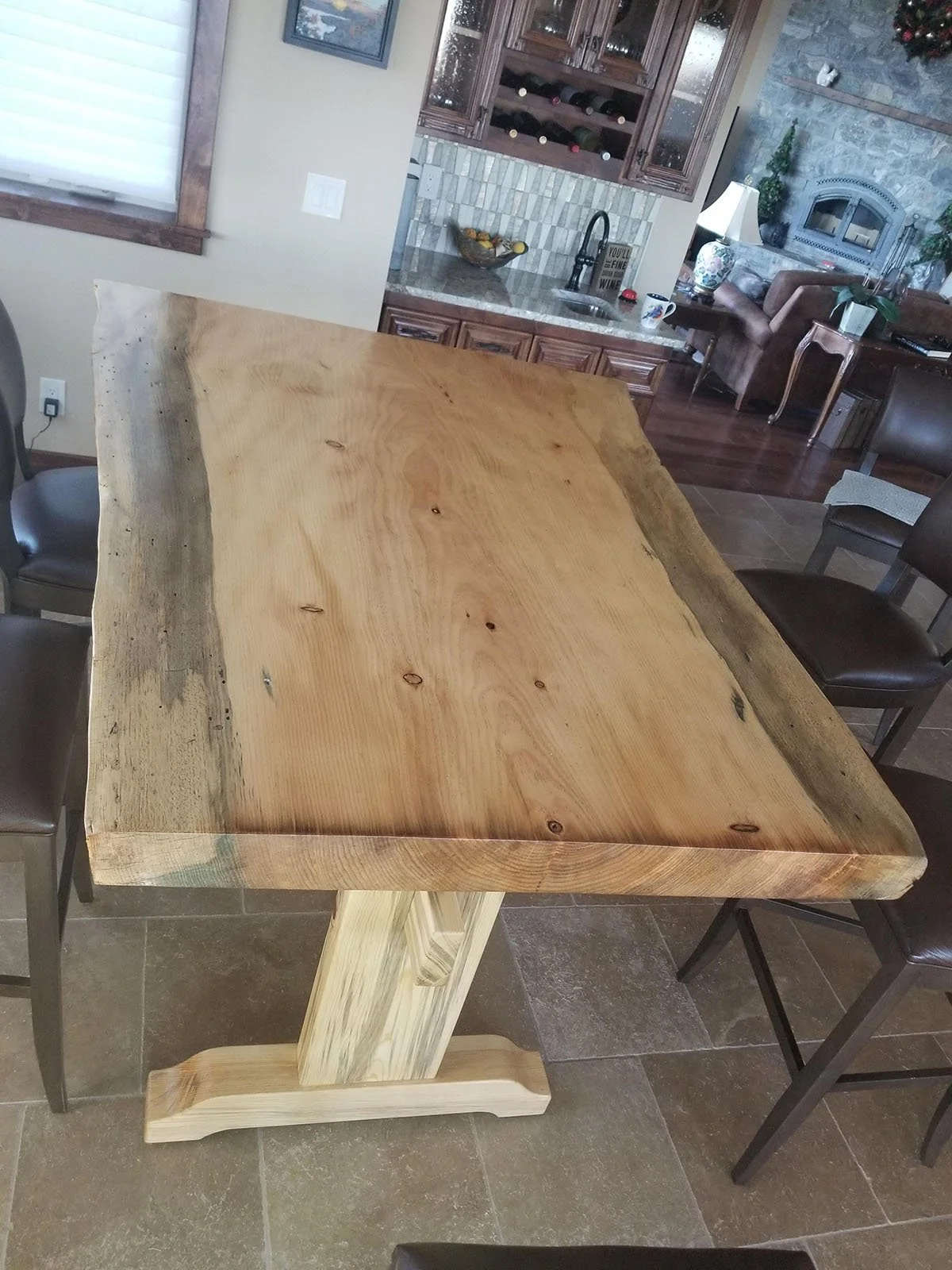 pine_slab_table_2.jpg