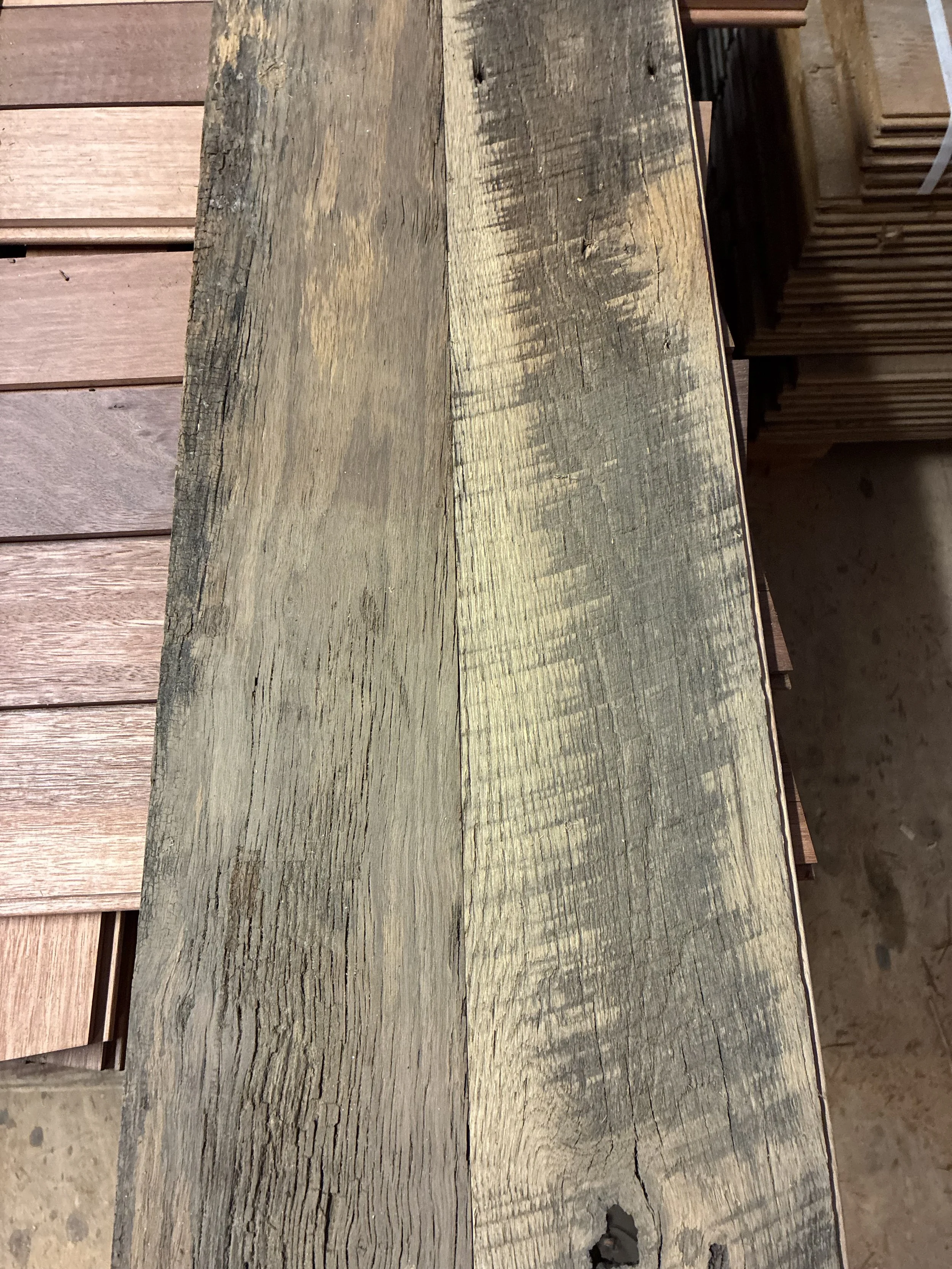 Circle-sawn Cumberland oak paneling