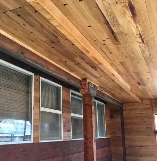 oak_sutter_homes_ceiling.jpeg.webp