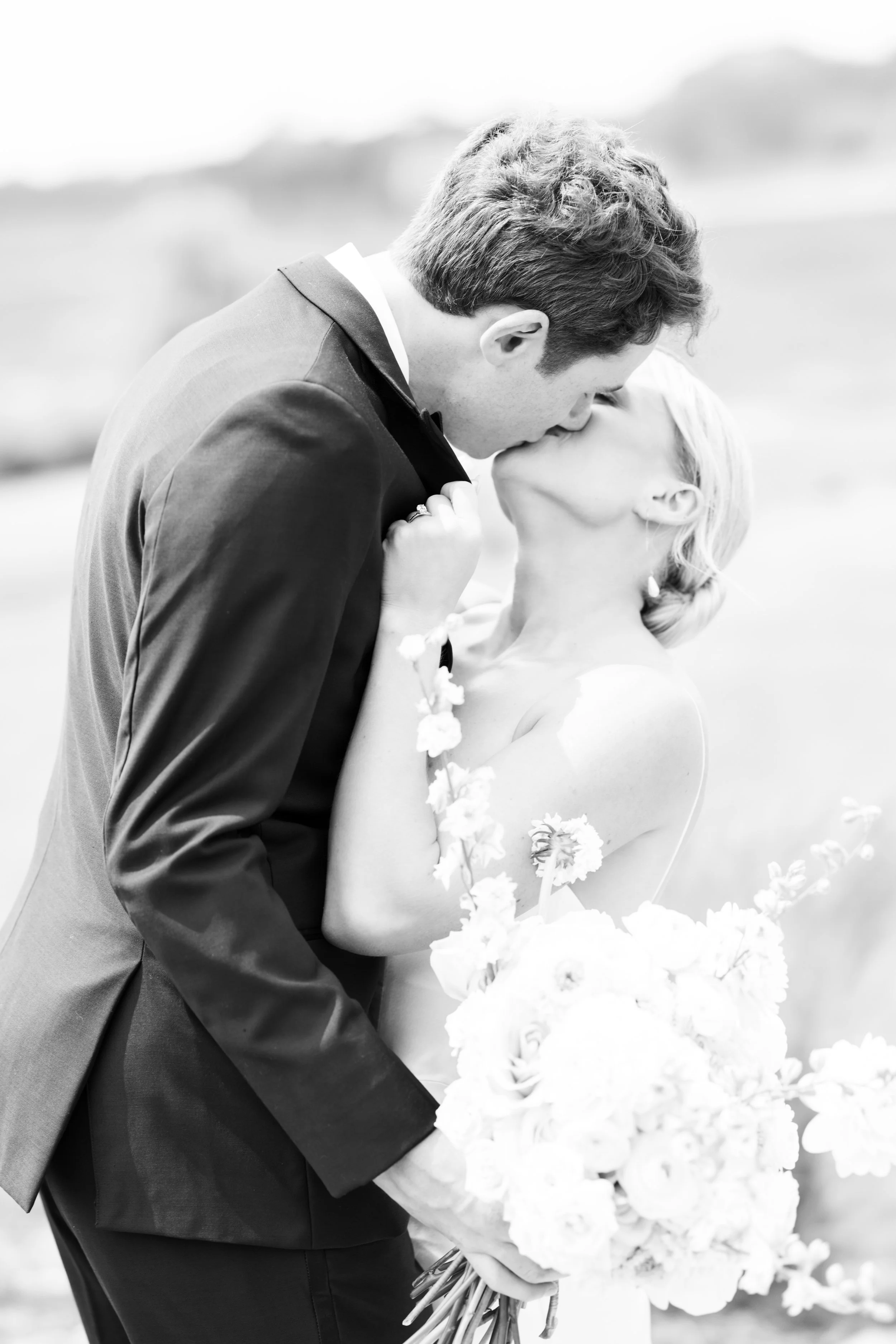 classy-golf-club-wedding-alexandra-robyn-670.jpg