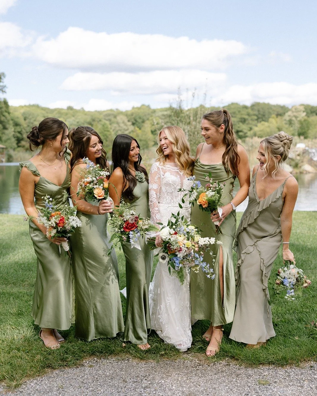 Photo: Alexandra Eveland   Bouquet, Bridesmaids  