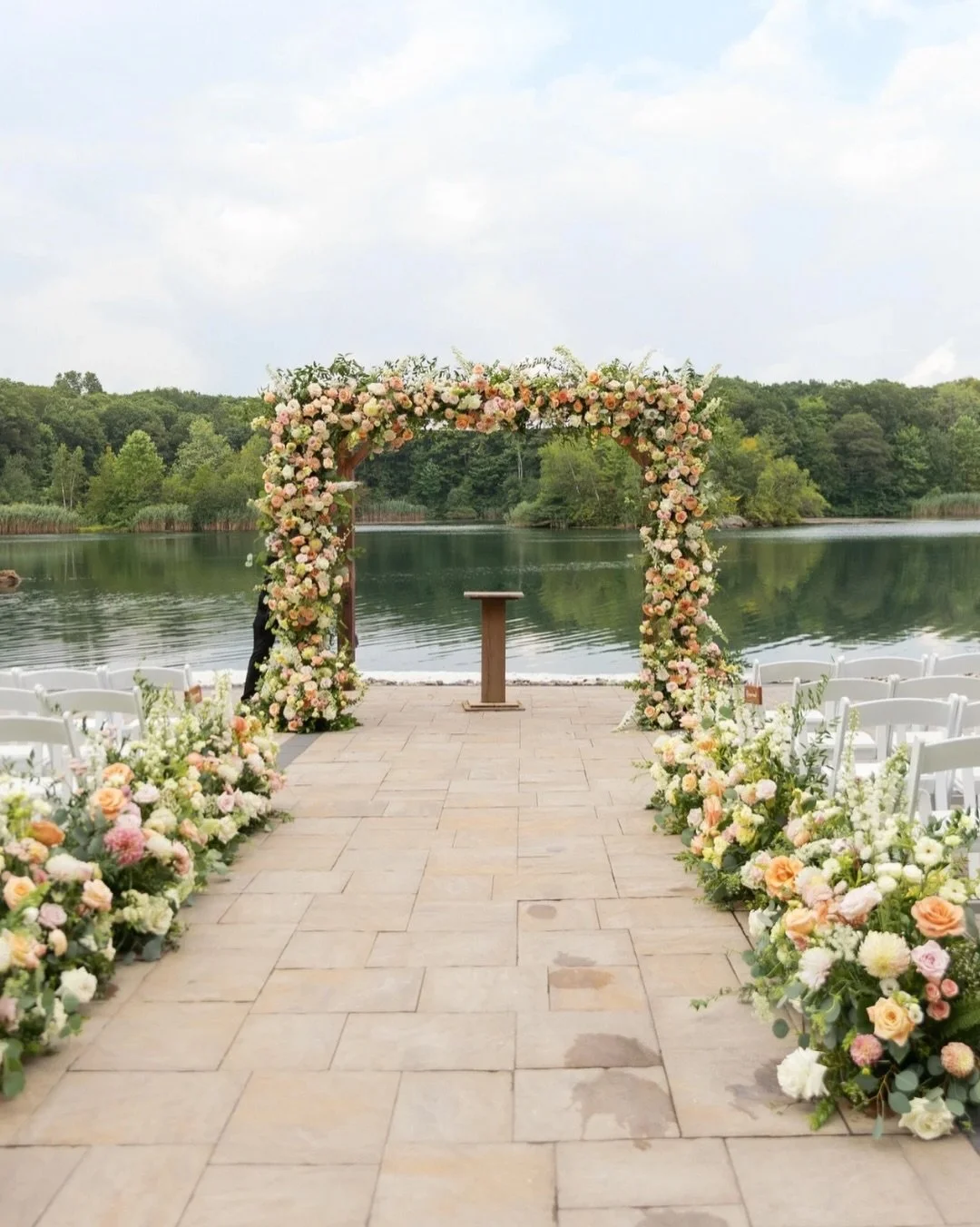 Photo: JoVon Photography   Ceremony  
