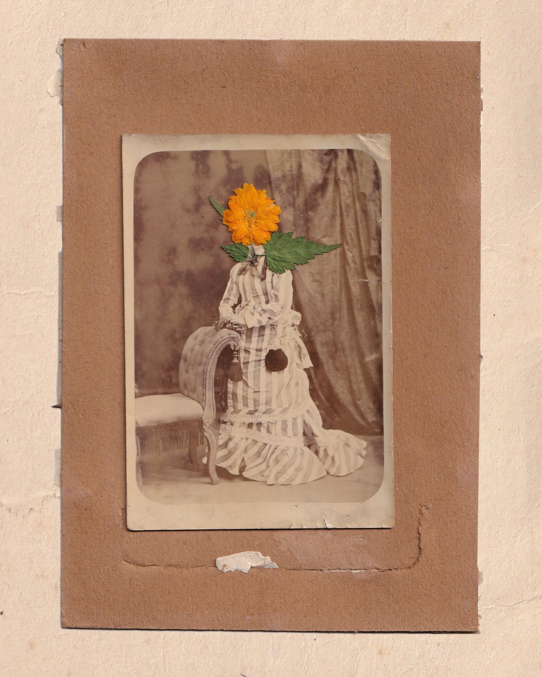 T&ecirc;te Fleurie 🌼 Flowered Head

This frame + photograph came home with me from Saint-Ouen Flea in Paris. Guessing it&rsquo;s from the late 1800s or early 1900s based on her Victorian-era dress. The detail I love most: hand-painted gold applied t