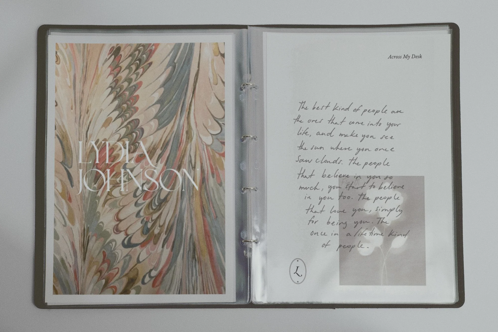 paper01_ring-binder01_photo_LR.jpg