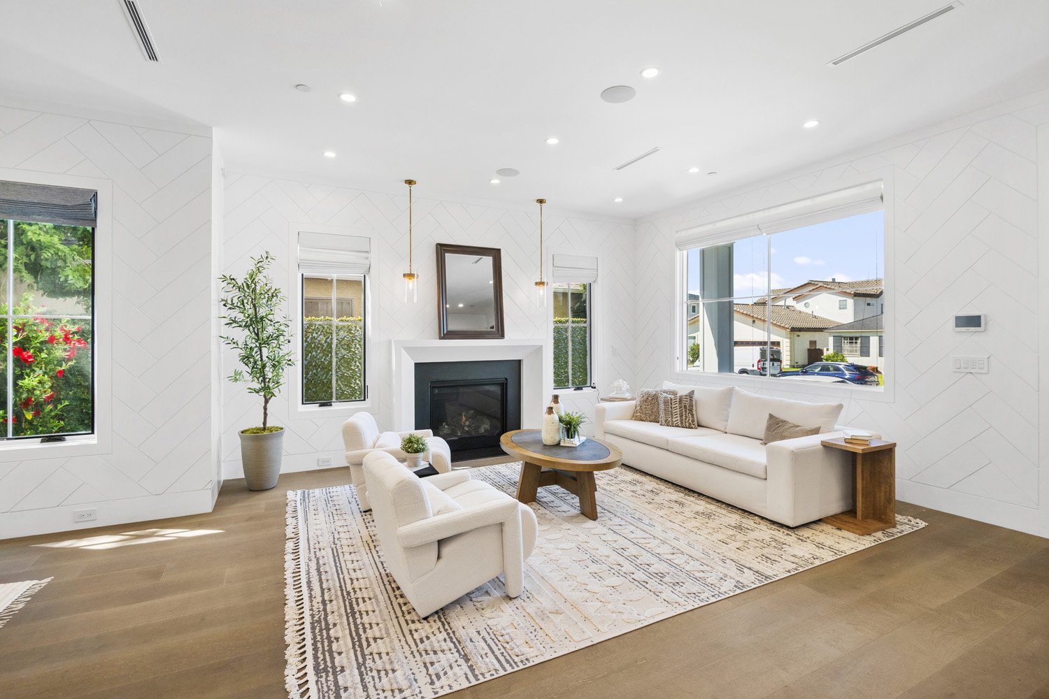 755 Stewart Ave 10.jpg