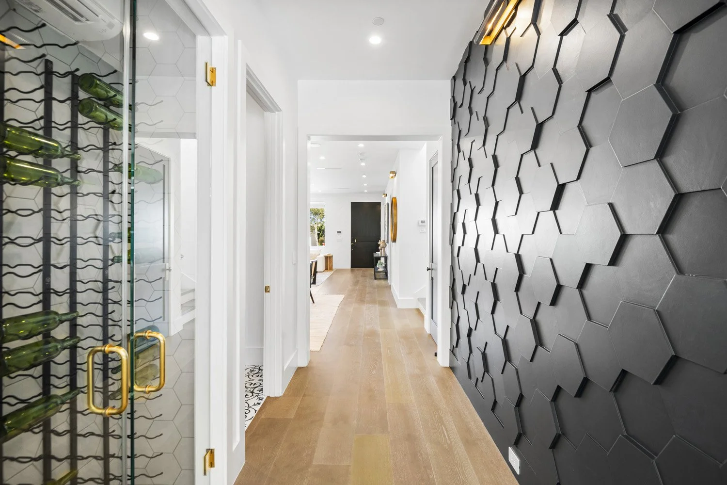 755 Stewart Ave 19.jpg