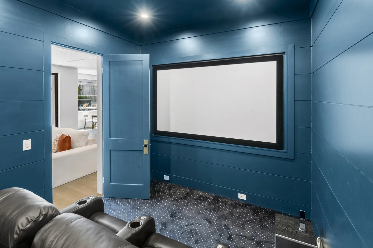 755 Stewart Ave 33.jpg