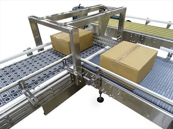 Activated roller belt conveyor performing a 90 degree case transfer with corrugated cartons
