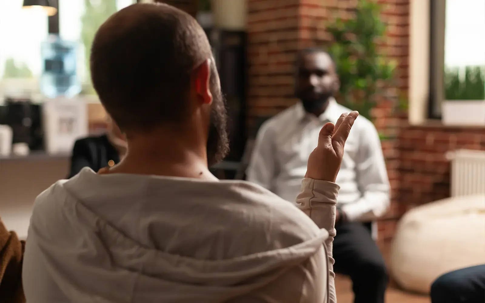 Individual meeting with a support worker about pretrial services and court support