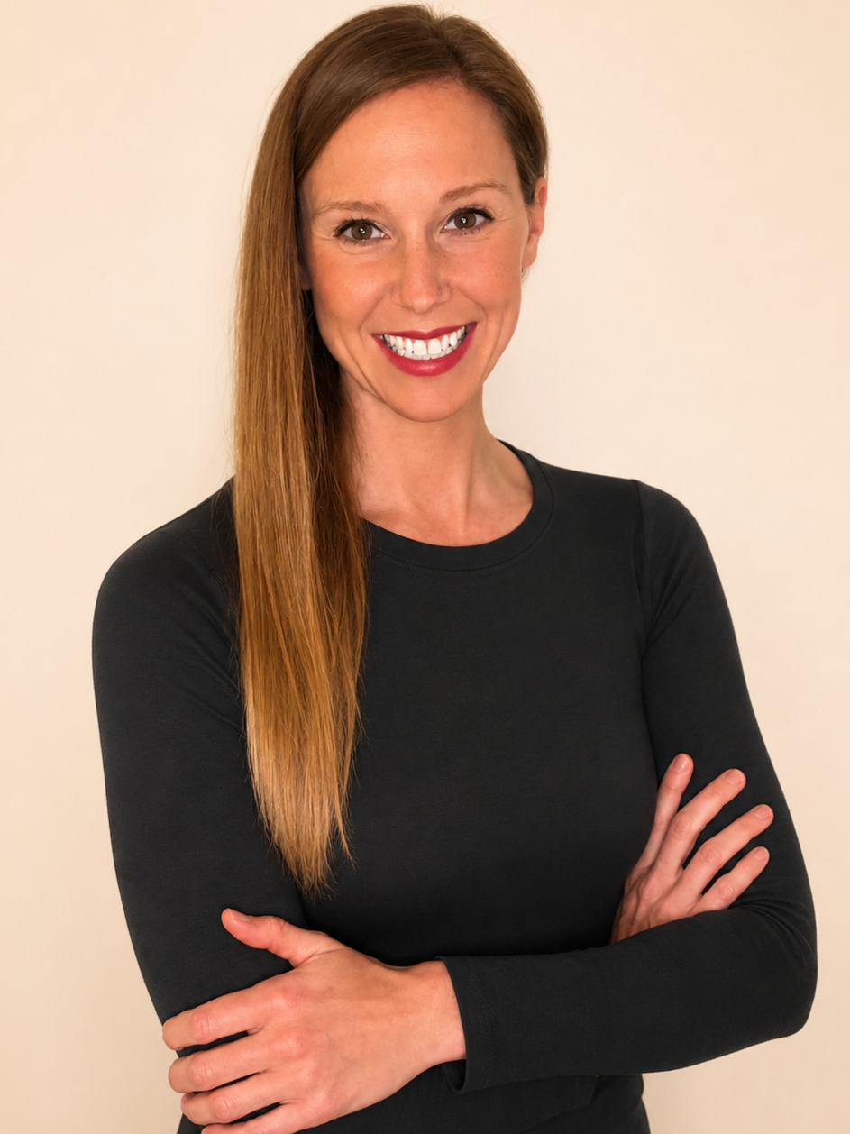 Headshot of Dr. Sara Black, PT, DPT, CSCS, CAPP-Pelvic, owner of Zia Physiotherapy and Performance.